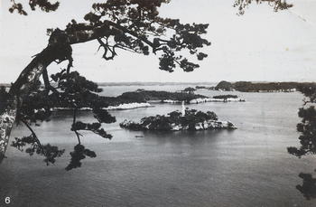 01灯台のある島　地蔵島（本土側・多門山からか）.jpg